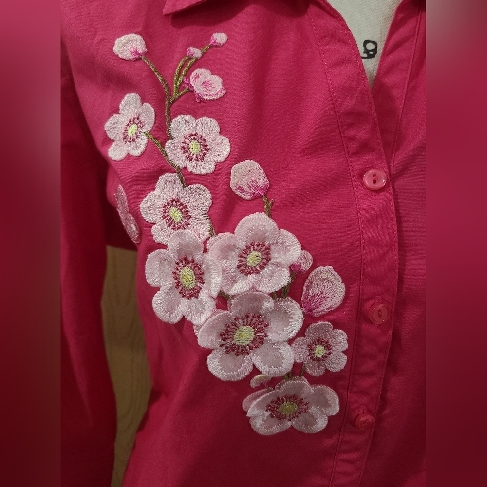 Tia Designs Vintage Floral Cherry Blossom Embroidered Button Up Shirt - Picture 2 of 4